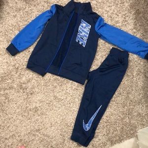 Kids Nike joggers outfit